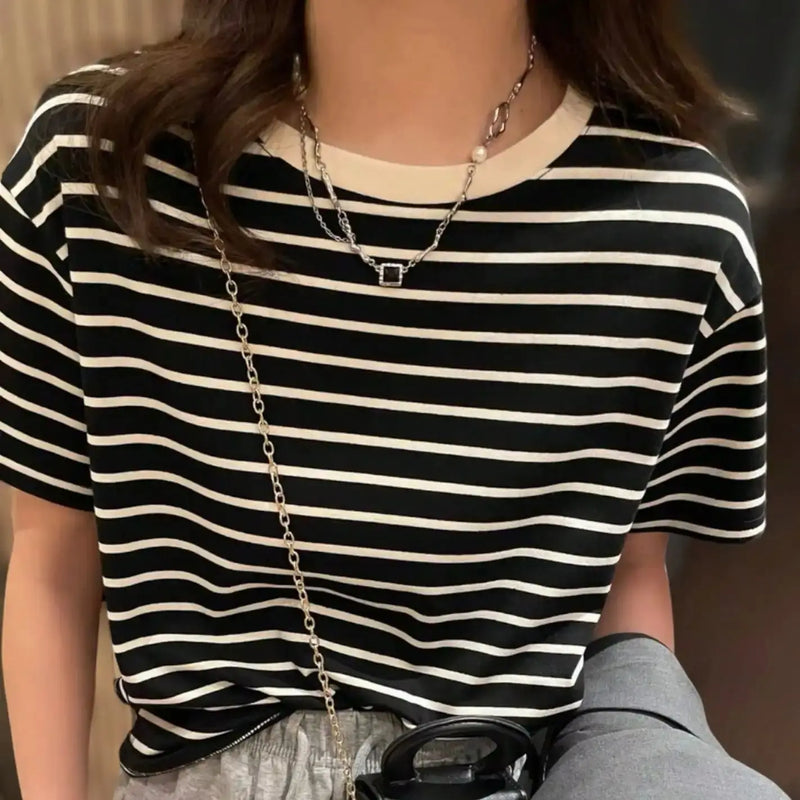 Camiseta Blusa Básica Listrada Feminina